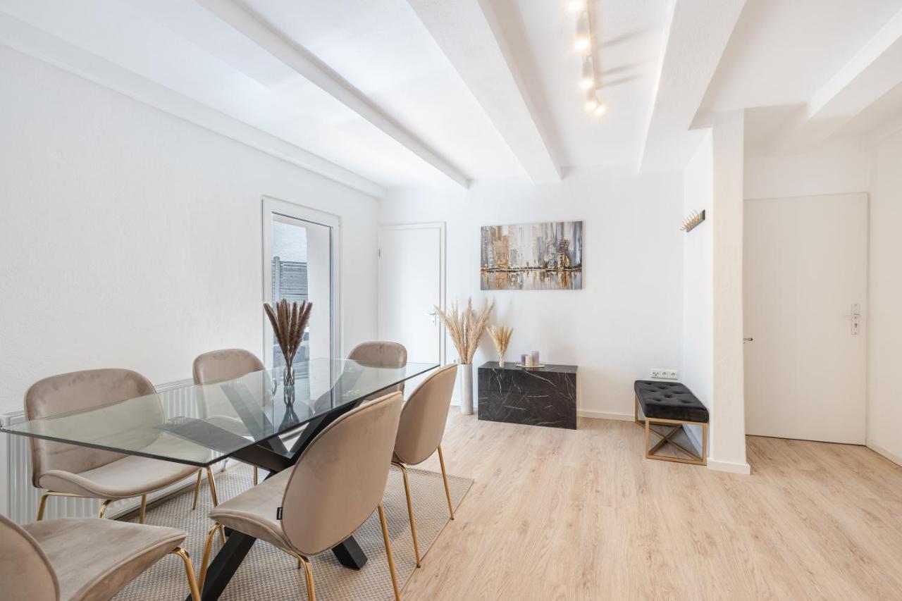 Terrace Apartment With 5 Rooms, Whirlpool And Bbq Augsburg Bagian luar foto