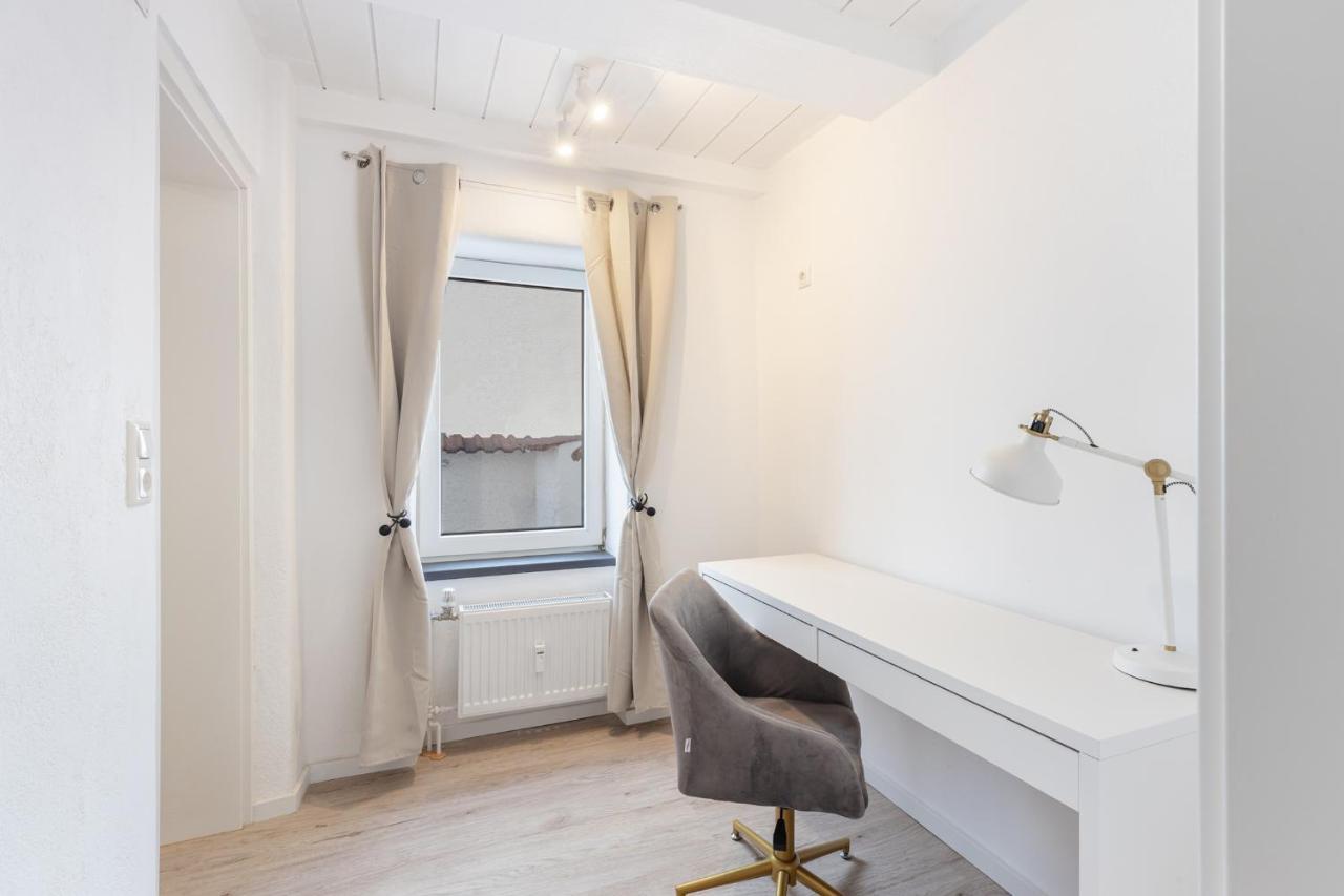 Terrace Apartment With 5 Rooms, Whirlpool And Bbq Augsburg Bagian luar foto